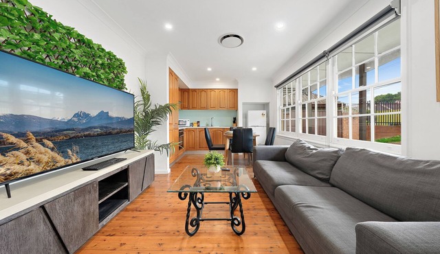 Cozy 5BR Family Home at St Marys in Saint Marys