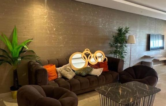 Designer 3BR in Prime Casablanca with Free Parking in Casablanca
