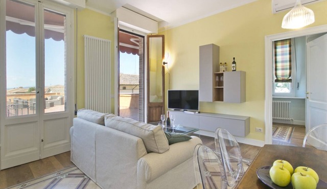 Emilia's Home - the largest terrace in the historic center of Siena in Siena