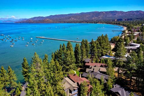 Exclusive Lakefront with AC Near Heavenly PEAK SS11 in South Lake Tahoe