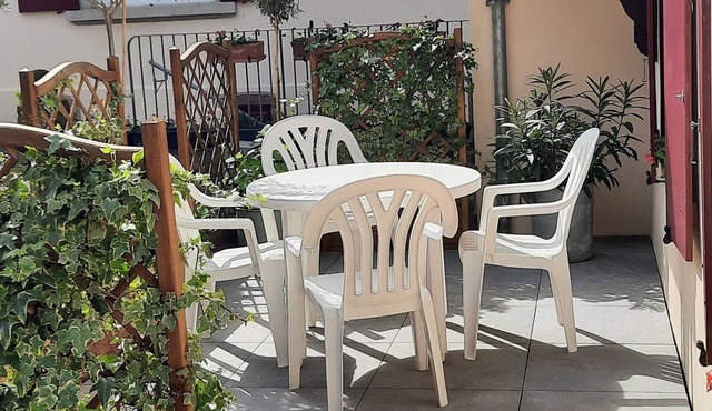 Gîte Le Colombage, 2 bedrooms, free parking, 25 km from Strasbourg in Scharrachbergheim