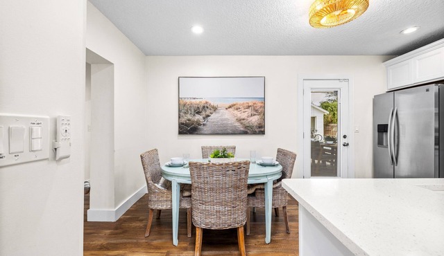 Game-On Backyard | Pool, Turf Field & Golf Cart in Jacksonville Beach