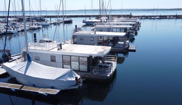 Hausboot in Boltenhagen in Boltenhagen