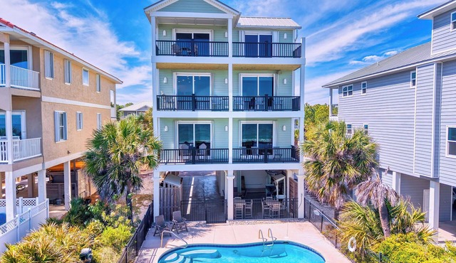 Headed West - Private Pool, Beach Front, Pet Friendly, Beach Gear Included!