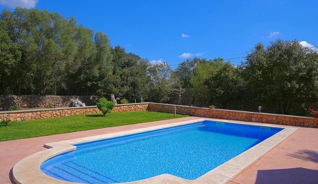 Holiday Home Son Garbi with Mountain View, Wi-Fi, A/C, Pool, Garden, Terrace & Balcony in Algaida