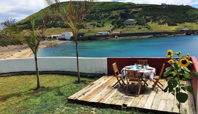 House @ Porto Pim Beach - Supreme location on the most beautiful beach Azores in Horta