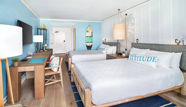 Just What You Were Looking For! 4 Spacious Units, Pool Access & Parking On-site! in San Diego