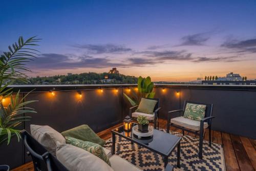 Klimt Townhome Vacation Rental in Seattle
