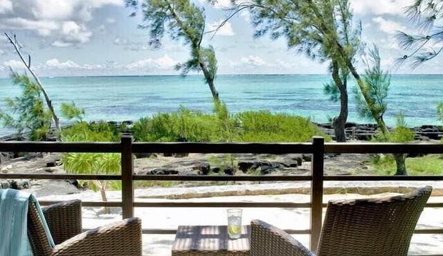 L'Ilot – luxury villa on a private islet in Roches Noires in Roches Noires