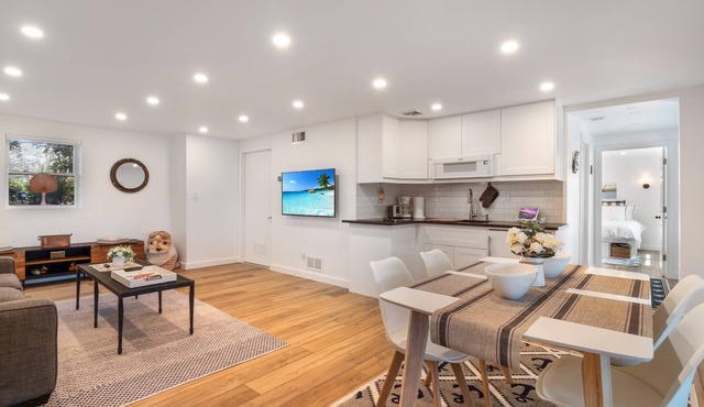 Live on the Water: Dock, Beach, Boat, Kayak & Fish in Southampton