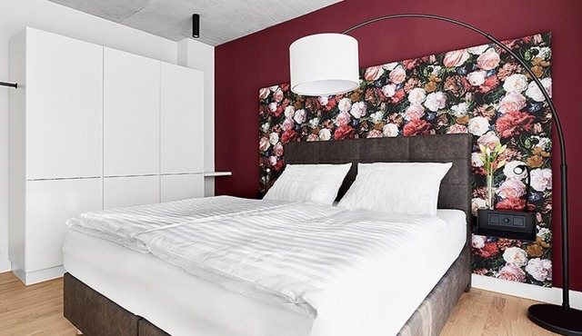 Livisit bergapartment 45 - double room 36 sqm - with large south-facing roof terrace in Stuttgart