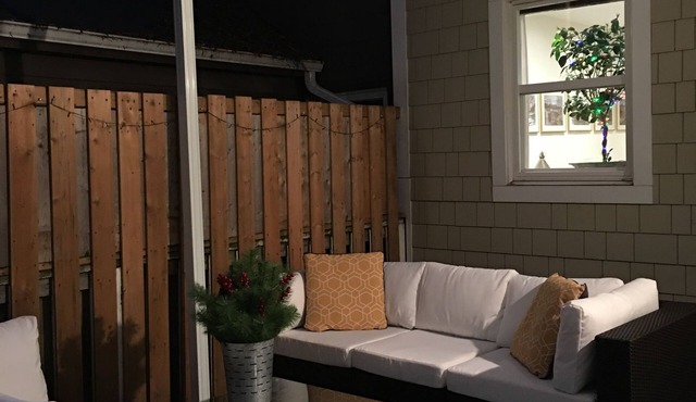 Lovely Downtown House 7 Bedroom+12 bed+2 Parking in Old Toronto