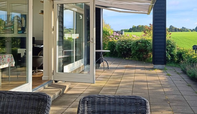 Lovely home in Løgstrup with house sea view in Løgstrup