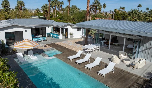Luxury 4-Bedroom Home with Pool Spa & Stunning Mountain Views in Palm Springs