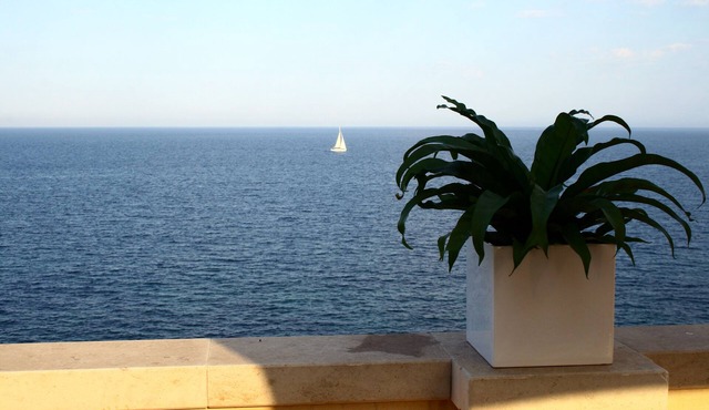 Luxury Apartment In Ancient Building With Breathtaking Ocean View in Ortigia in Syracuse