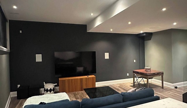 LUXURY Custom Home 4-bedroom in Woodbridge Vaughan in Vaughan