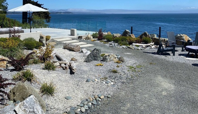 Luxury Oceanfront House - The Cove at Otter Point, Sooke in Sooke