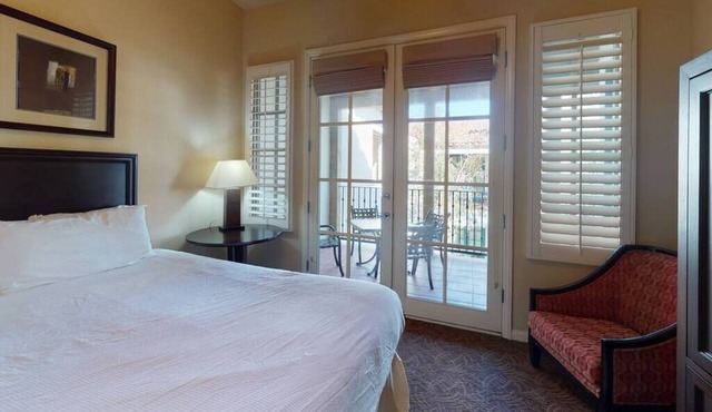 LV102 Upstairs 1 Bedroom Legacy Villa in La Quinta
