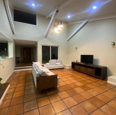 Mansão com quintal amplo em Cabo Frio-Ogiva in Cabo Frio