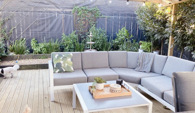 Modern 3bed 2.5bath with in-outdoor flow + study in Auckland