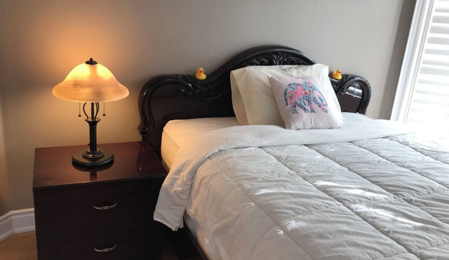 Nice clean Cozy separate apartment in Aurora