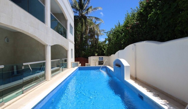 Ocean View 3-bedroom Villa Apartment w/Pool – Walk to Surf & Ocean in Christ Church