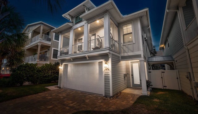 Ocean View Bliss | Steps to Beach + Golf Cart in Jacksonville Beach