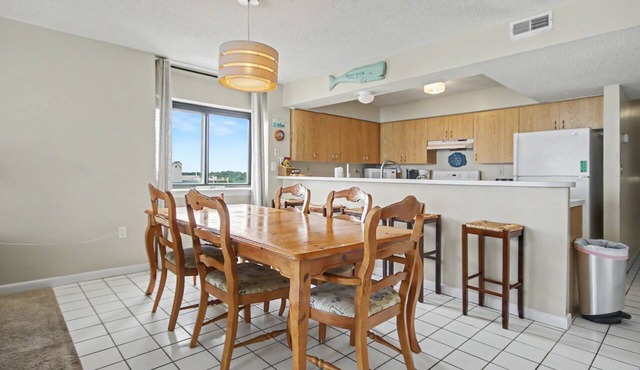 Oceanfront Corner Condo - Beach Club I 8F in North Myrtle Beach