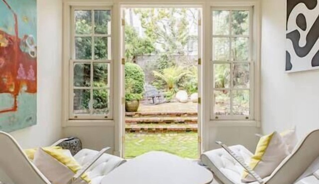 Pacific Heights Victorian Garden Bed and Bath Suite in SF