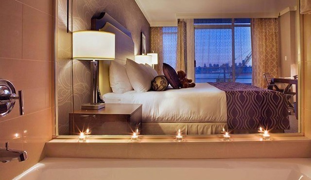 Pinnacle Hotel at the Pier in North Vancouver
