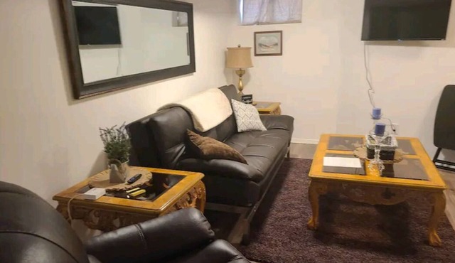 Private basement studio apt. in Spokane