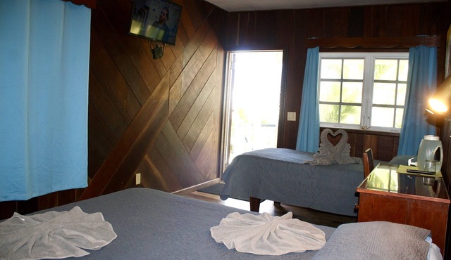 San Pedro Holiday Hotel in San Pedro