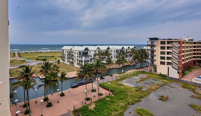 SEA-VIEW APARTMENT - POINT WATERFRONT near to beaches , harbour and restaurants in Durban
