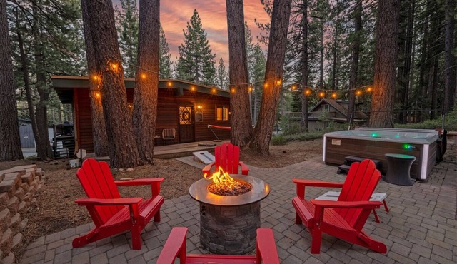 Shady Pines - AC + Pets + Hot Tub in South Lake Tahoe