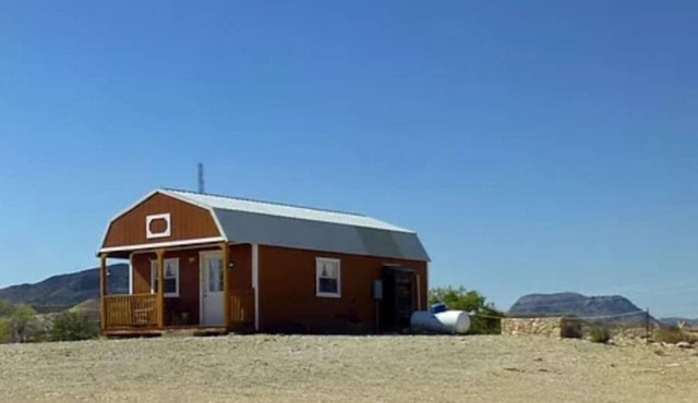 Sherri’s Terlingua Cabin on the Creek: Easy Access in Terlingua