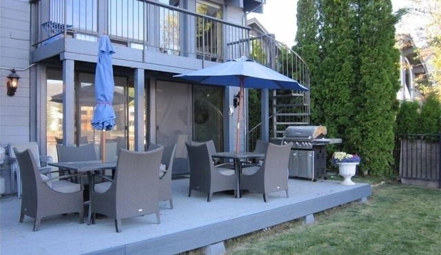 Skiing-Snowboarding-Sledding-Waterfront-HotTub-PoolTable-Fireplace in South Lake Tahoe