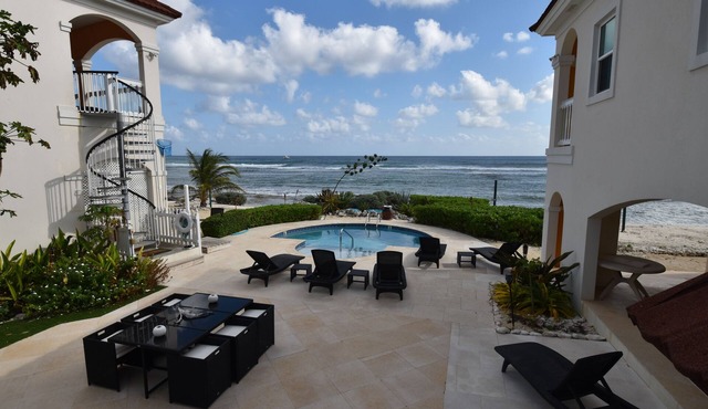 SKY Luxurious Tranquility on a Private Beach In A Protected Marine Environment in East End
