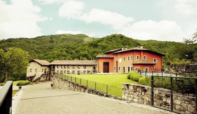 Small Apartment - Winery Stay in Colloredo