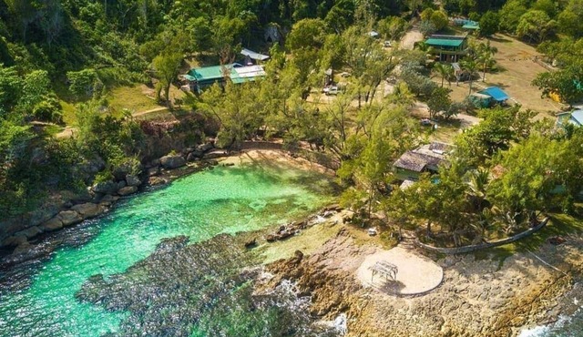 "Sought-After" Secluded Private Beach Cove,14 Rooms, Retreat Center Destination in St Mary