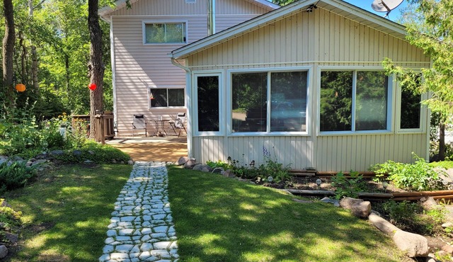 Spacious Hillstone Lakehouse in Grand Marais