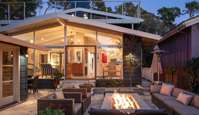 Super cozy home w/private courtyard, clear ocean & Point Lobos views! 4 bedrooms in Carmel-by-the-Sea