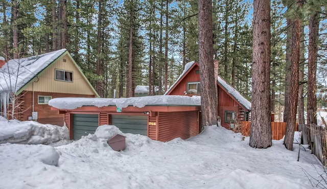 Tahoe Log Cabin-Hot Tub-Seasonal Lease 31 Days + in South Lake Tahoe