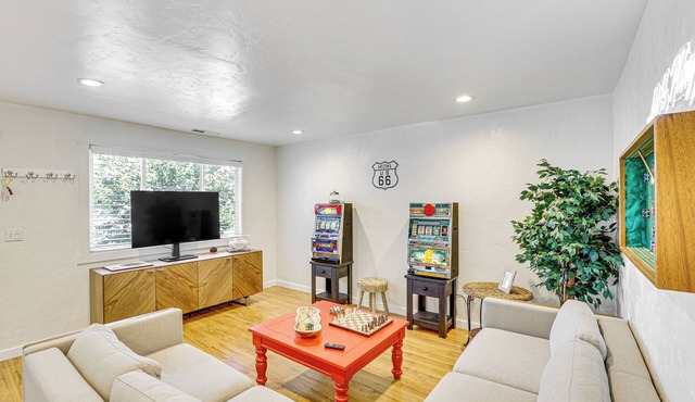 ‘The Game Night Condo’ w/Patio in Boise! in Boise