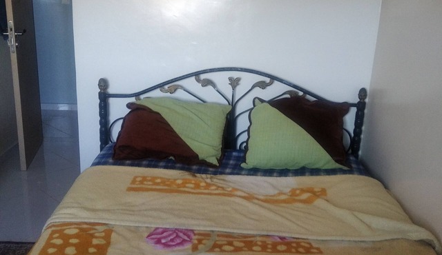 Un bel Appartement pas Loin de la Plage Avec 3 ch et un Salon Wifi Tv Iptv in Kénitra