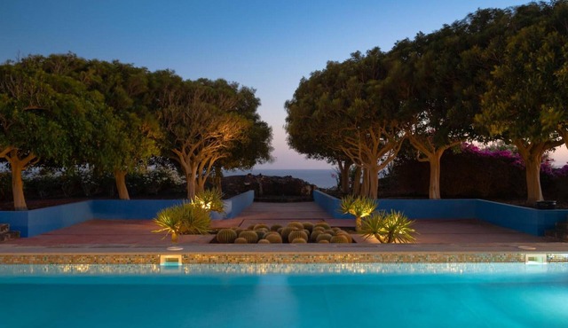 Vacation Villa 'Finca De Musica' with Sea View, Private Pool and Wi-Fi in Mácher