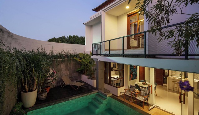 Villa Gioia. Modern 3 Bedroom Villa in Sanur with Private Pool & High Speed Wifi in Denpasar Selatan