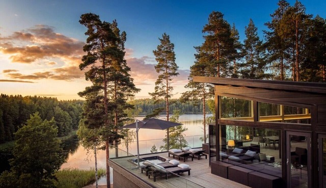 Villa Padel - Premium Lakeside Residence & Grounds in Lohja