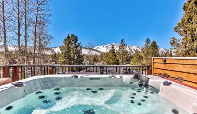 Waterfront Hot Tub,Game room, Tahoe Keys MV25 in South Lake Tahoe