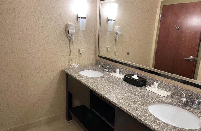 Holiday Inn Birmingham Hoover Ihg Hotel 