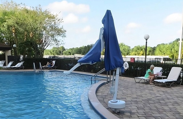 Orlando Vacation! 3 Convenient Units, Pool, Free Parking, Near SeaWorld Orlando in Orlando